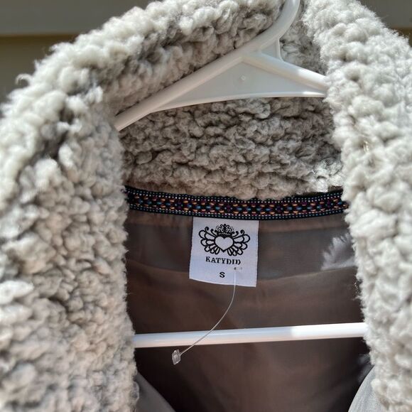 KATYDID || Woman’s Small boho bohemian warm grey vest - Picture 2 of 6